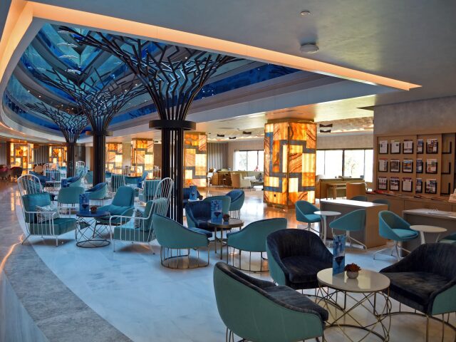 Royal Wings Hotel photo 2