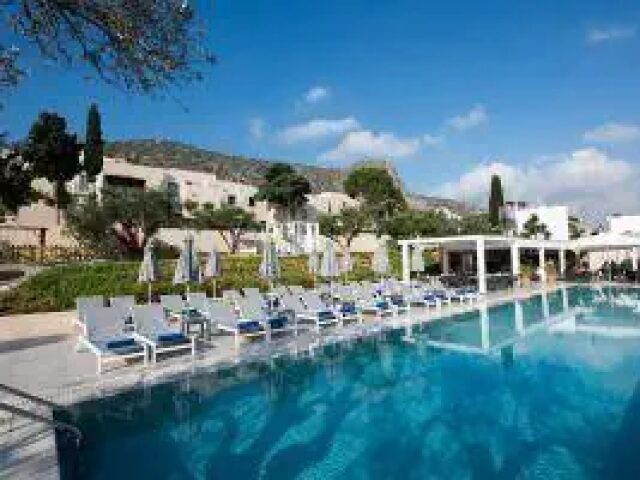 Sundance Apartments & Suites