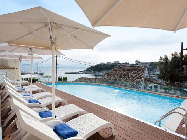Melina Bay photo 3
