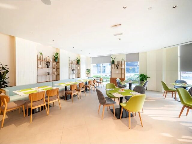 Hilton Garden Inn Dubai Jumeirah photo 2