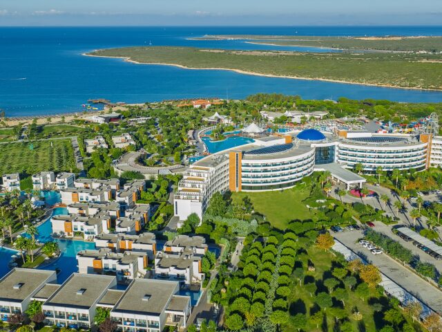 Aquasis Deluxe Resort & Spa