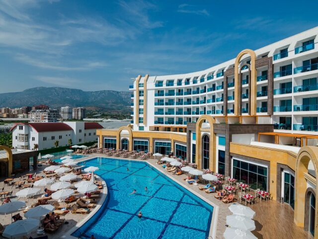 The Lumos Deluxe Resort & Spa
