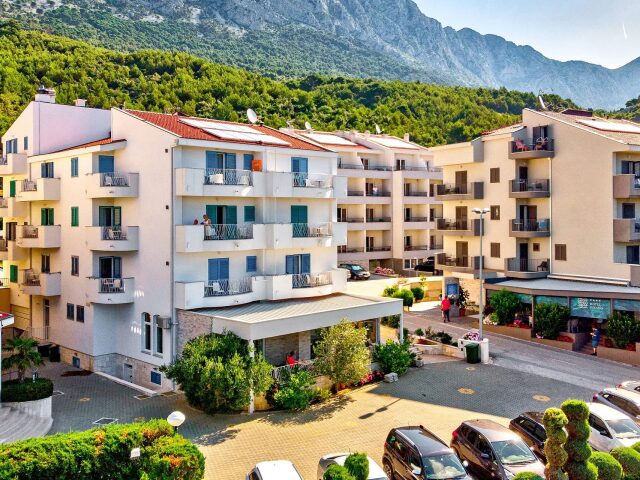 Apartments Bota