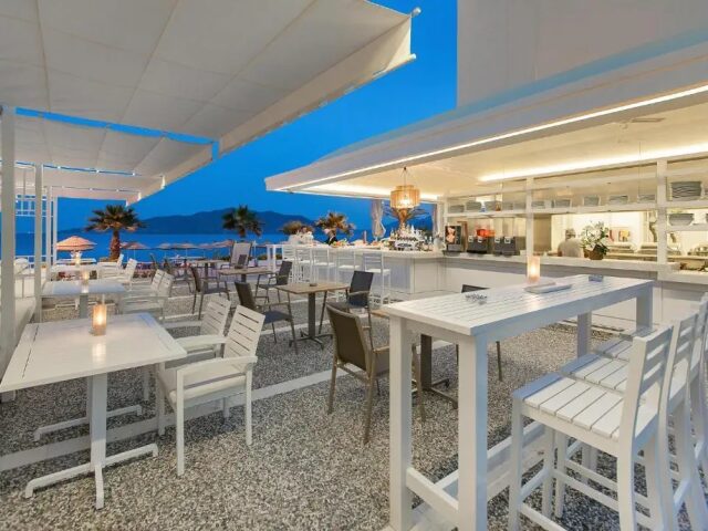 The Beachfront photo 3
