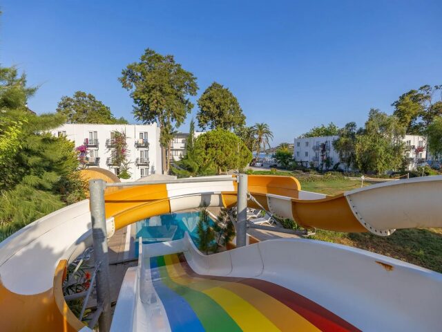 Ladonia Luna Beach Resort photo 2