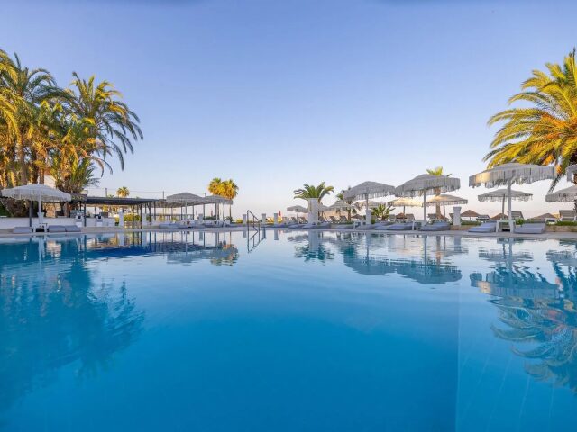 Ladonia Luna Beach Resort photo 1