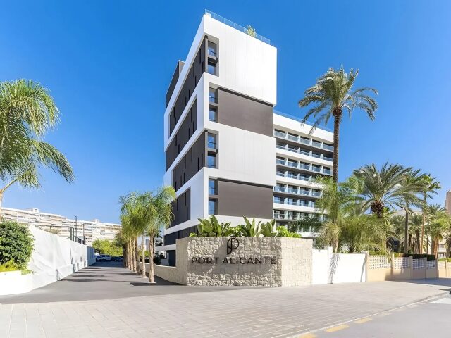 Port Alicante photo 1