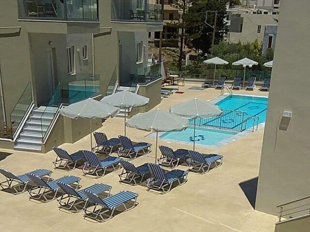 Blue Horizon Apartments photo 2
