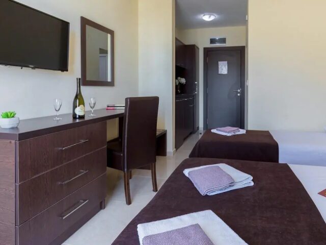 Adria Harmony photo 3