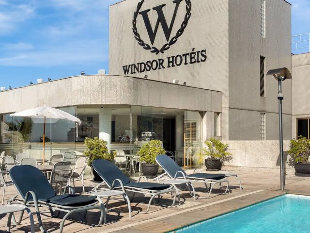 Windsor Plaza