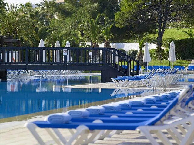 Helea Lifestyle Beach Resort photo 3