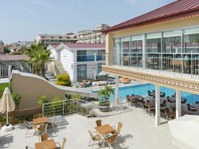 Sun Club Side photo 1