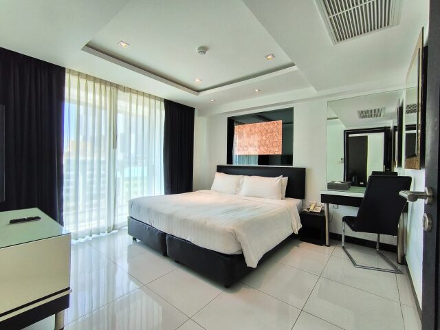 Nova Suites Pattaya by Compass Hospitality photo 3