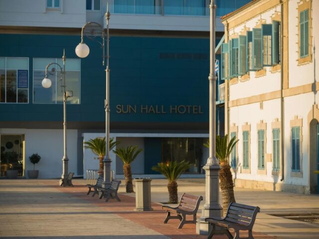Sun Hall photo 0