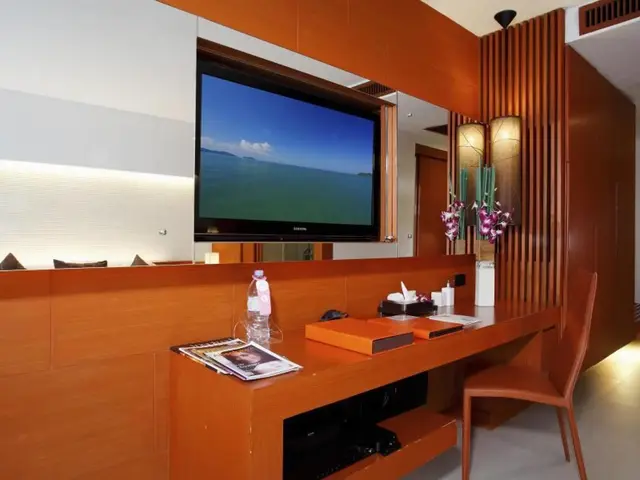La Flora Resort Patong photo 3