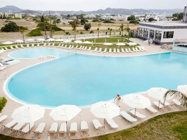 Evita Resort photo 2