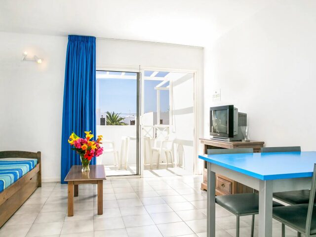 Apartamentos LIVVO Oasis photo 2