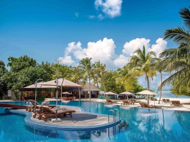 Hideaway Beach Resort & Spa photo 1