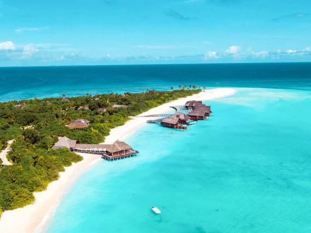 Hideaway Beach Resort & Spa photo 2