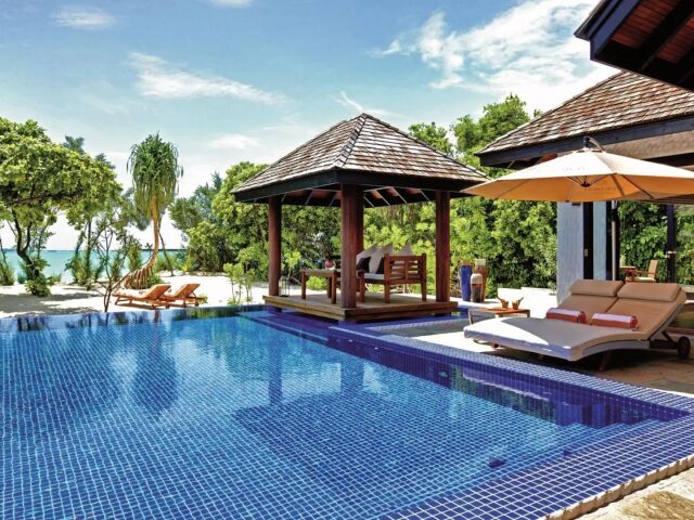 Hideaway Beach Resort & Spa photo 0