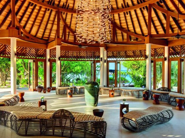 Hideaway Beach Resort & Spa photo 3