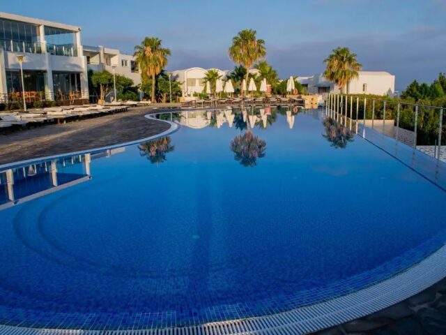 Theo Sunset Bay Holiday Village photo 2