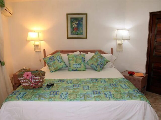 Negril Tree House Resort photo 2