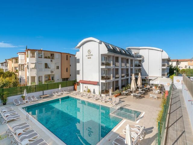 A Hotel Side