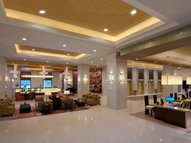 Cinnamon Lakeside photo 1