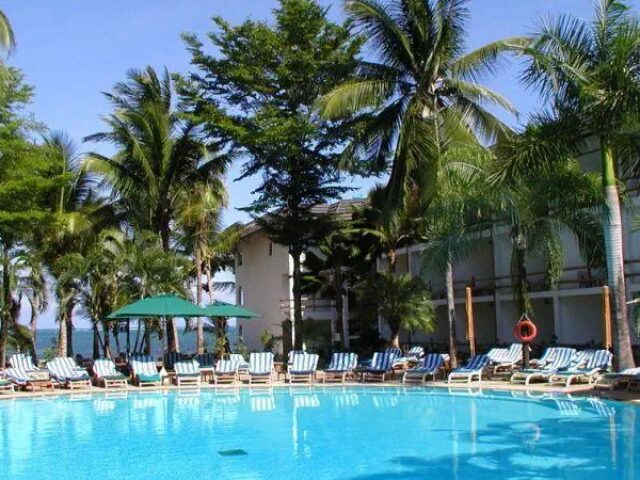 Travellers Beach Resort photo 0