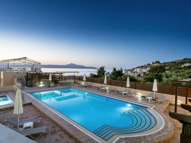 Sunrise Suites photo 2