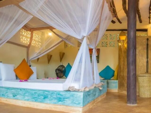 Sunshine Marine Lodge photo 2