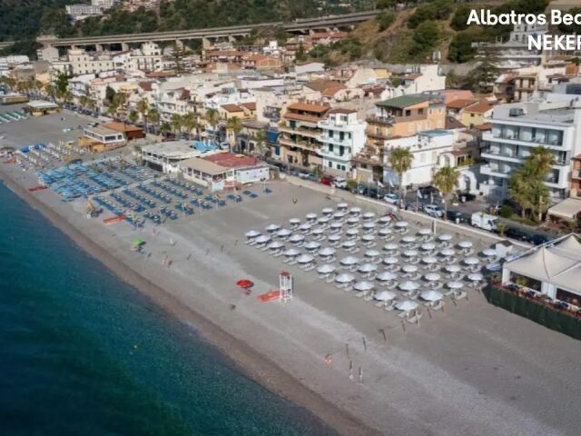 Albatros Beach