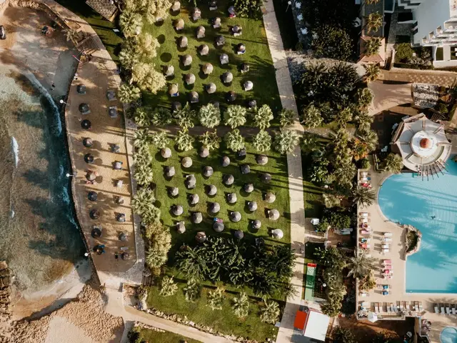 St. George Beach Hotel & Spa Resort photo 2