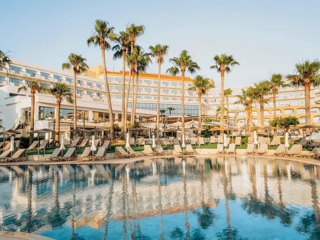 St. George Beach Hotel & Spa Resort photo 3