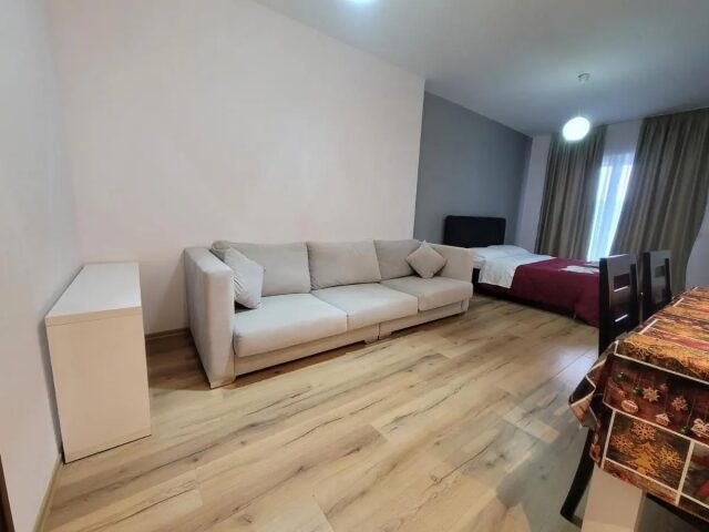 Haris photo 1