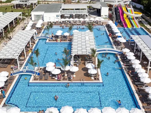 Karmir Resort photo 0