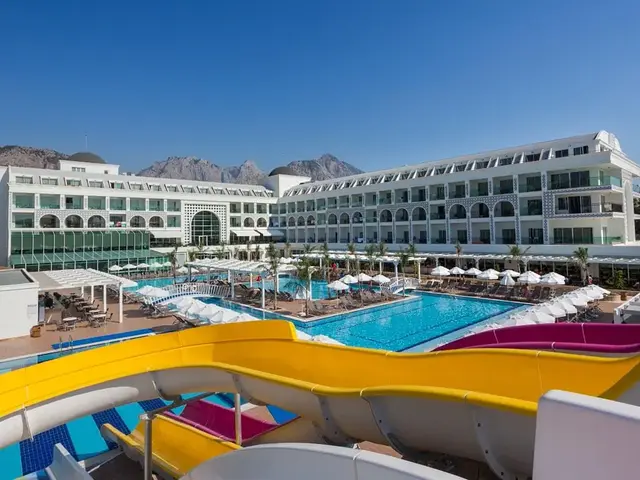 Karmir Resort photo 1