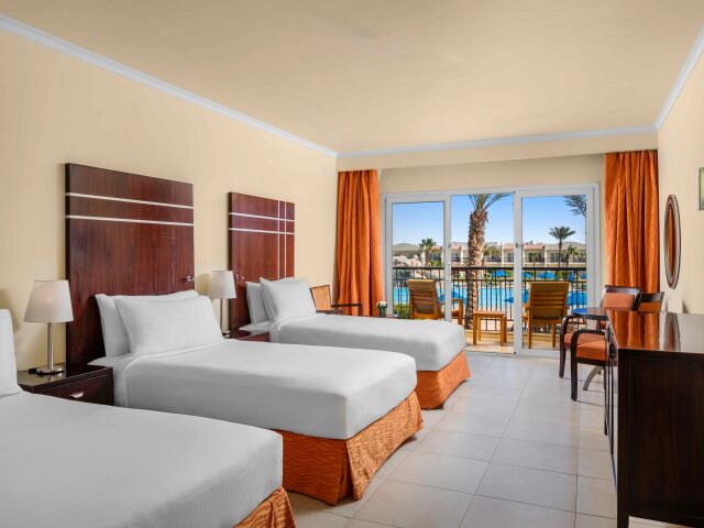 Doubletree by Hilton Sharks Bay photo 3