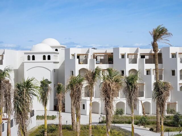 Serry Beach Resort photo 2