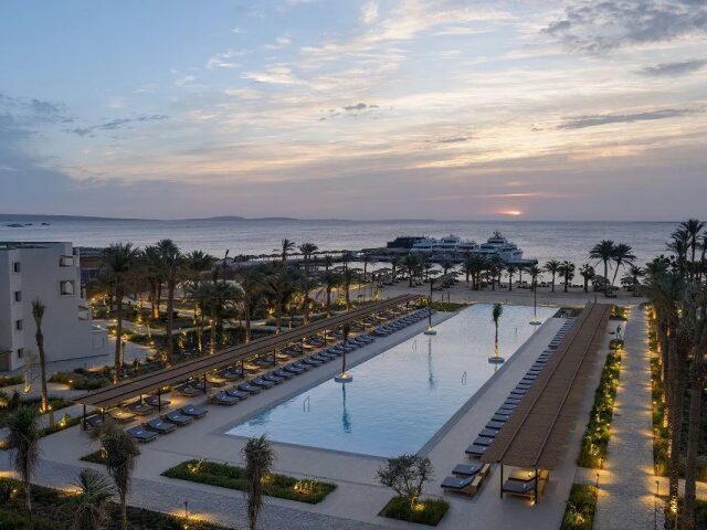 Serry Beach Resort photo 0