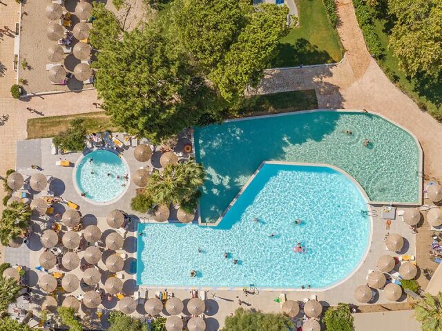 Ninos Grand Beach Resort photo 0
