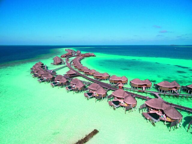 Constance Halaveli Resort