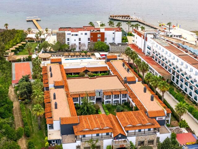 Tiana Beach