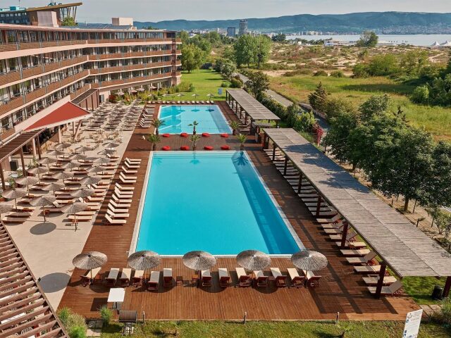 Sunny Beach Club