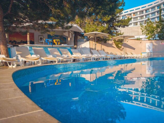 Elpida photo 3