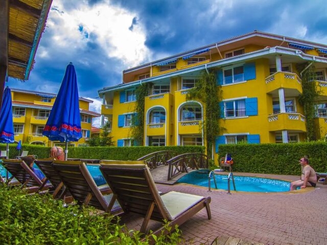 Blue Orange Beach Resort photo 2