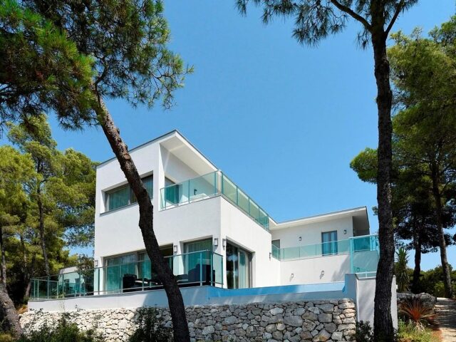 Crvena Luka photo 1