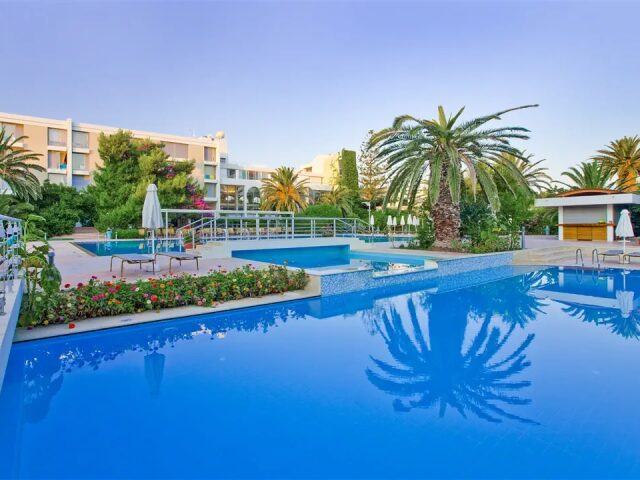 Caravia Beach & Bungalows