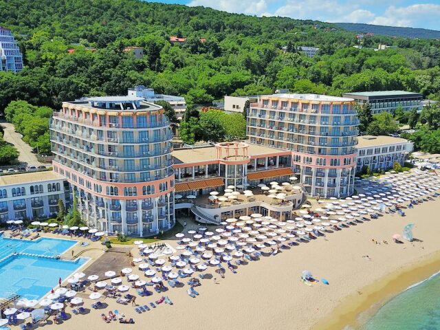 Azalia Hotel & Spa photo 1